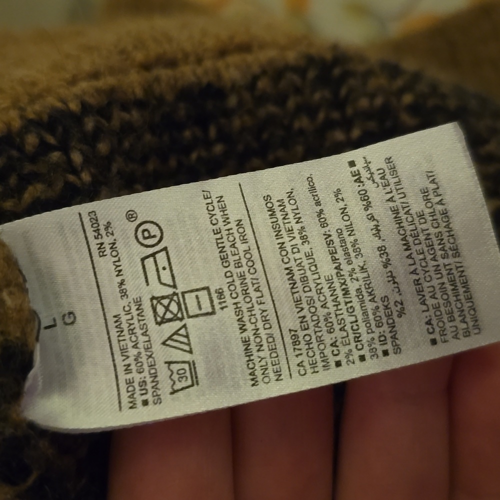 Leopard Print Sweater - Picture 5 of 5